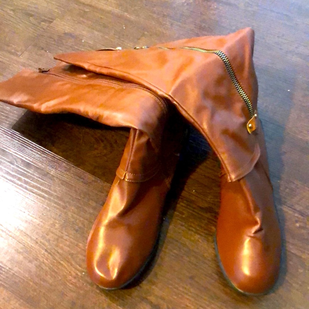 Brown Boots ( NEW )
